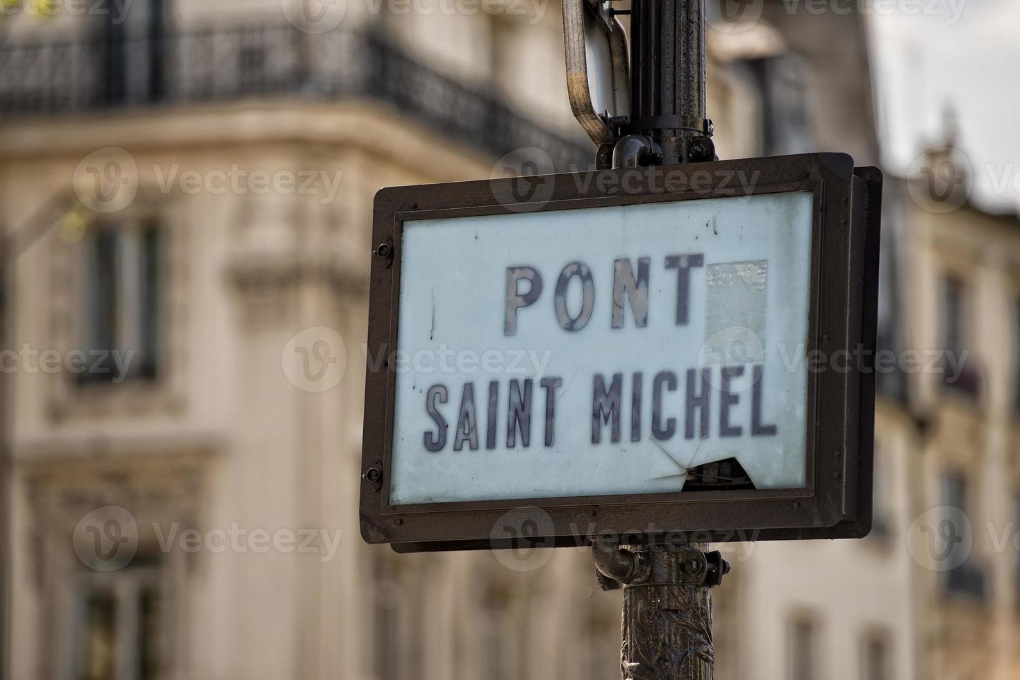 paris pont helgon michel tecken foto