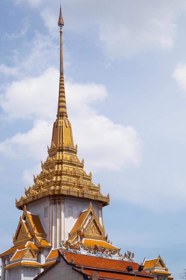 taket på ett thailändskt tempel foto