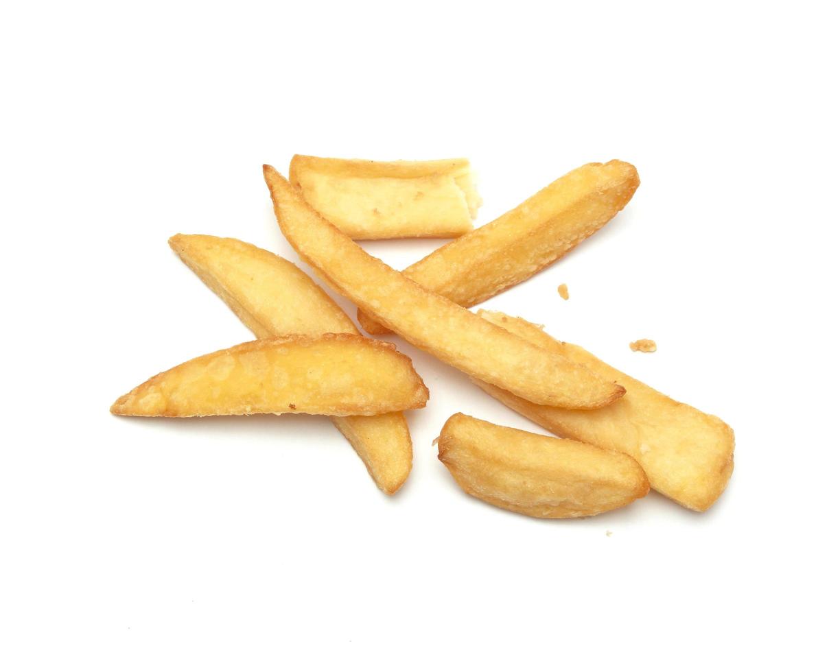 pommes frites på vit bakgrund foto