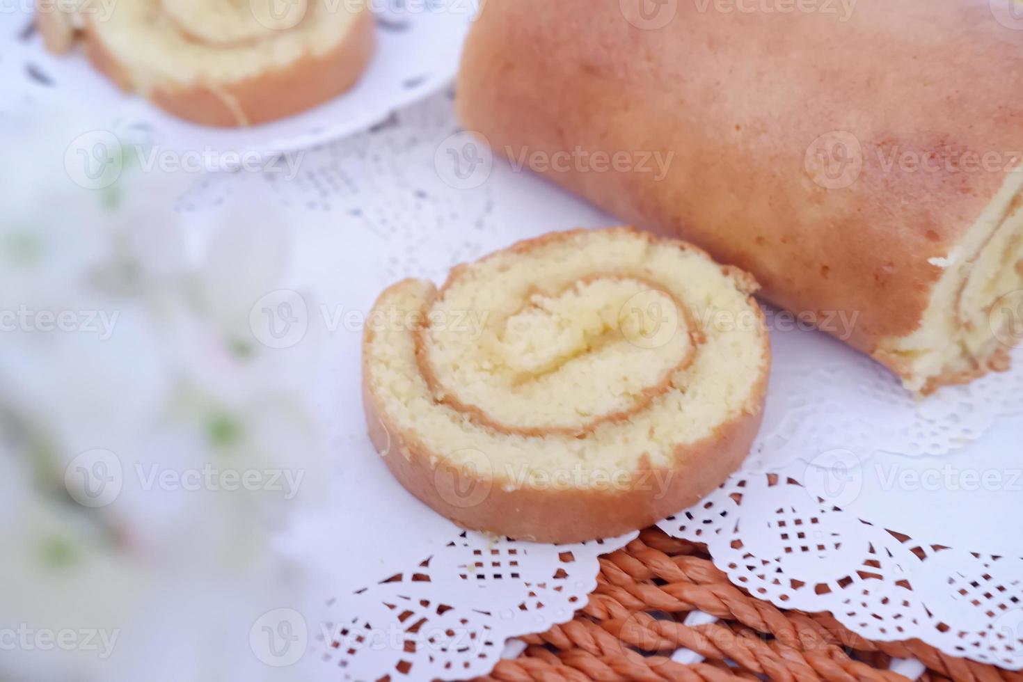 kaka med utsökt ananas sylt som en bakgrund foto