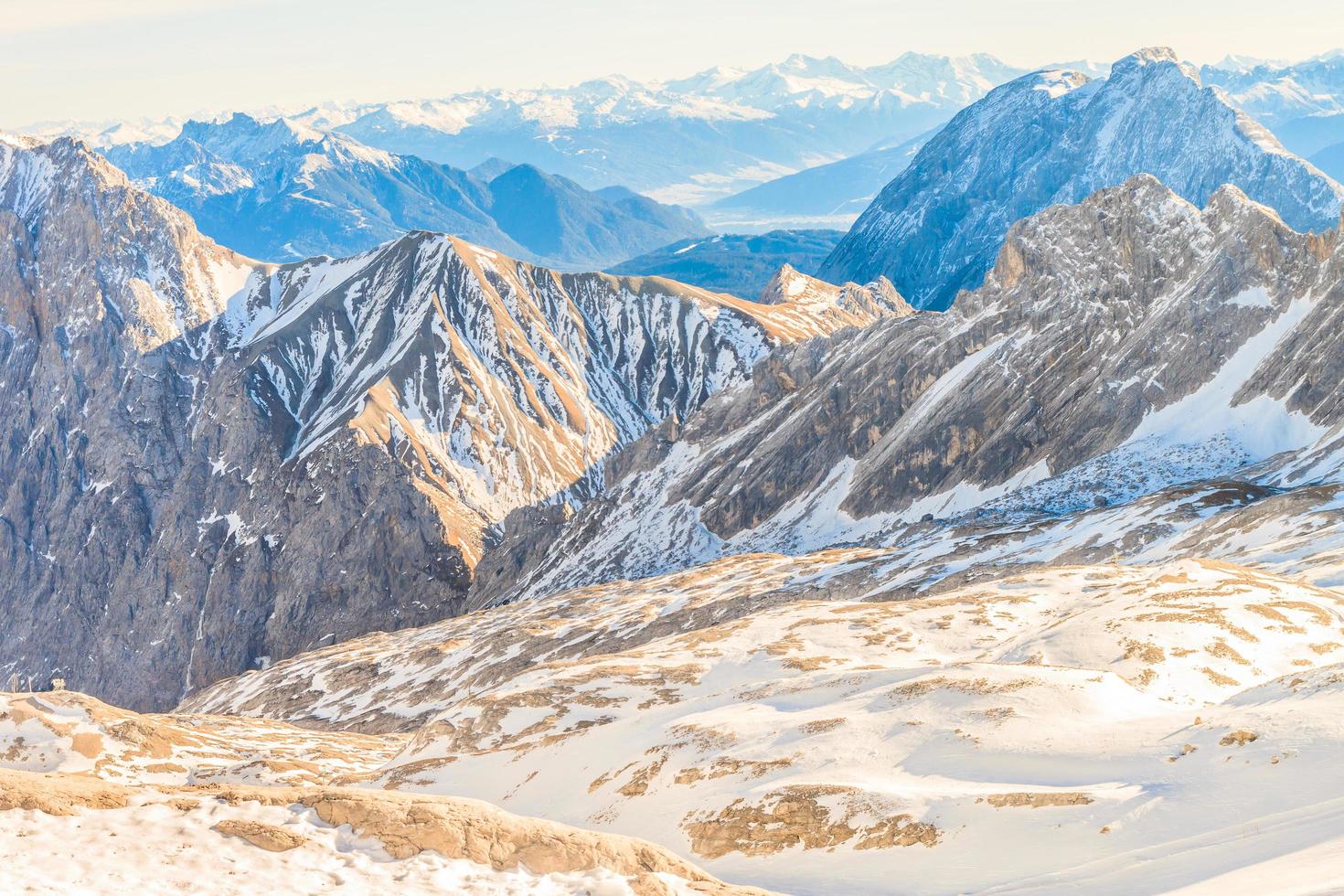 zugspitze glaciär skidort i bayerska alperna foto