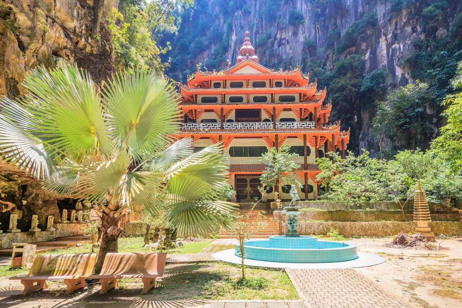 sam poh tong tempel, gunung rapat i malaysia foto