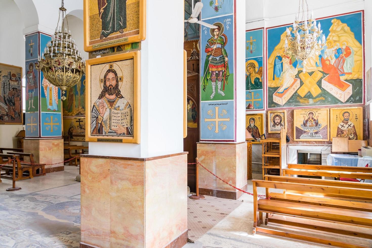 grekiska ortodoxa basilikan i St George i Madaba Jordanien, 2018 foto