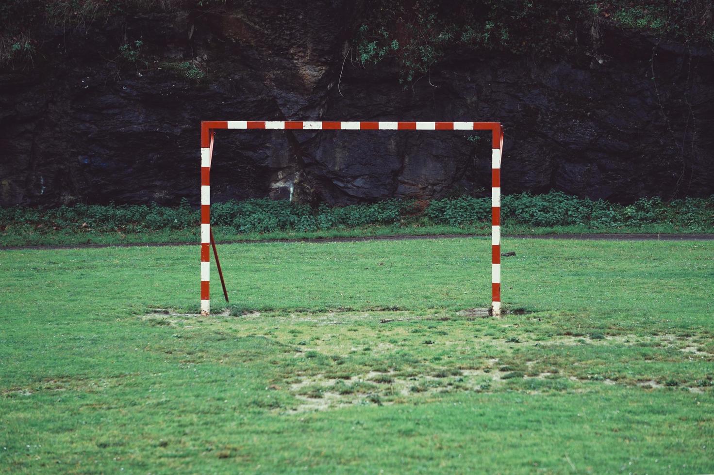 gammalt fotbollsmål foto