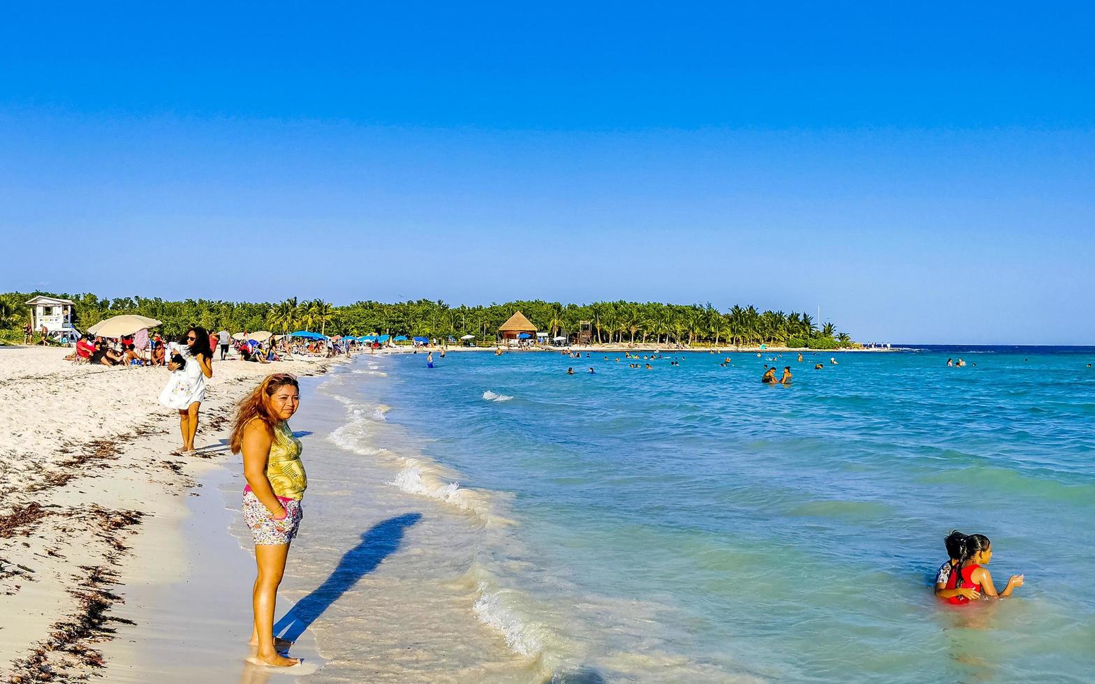 playa del carmen quintana roo mexico 2021 tropisk karibiska strand klar turkos vatten playa del carmen Mexiko. foto