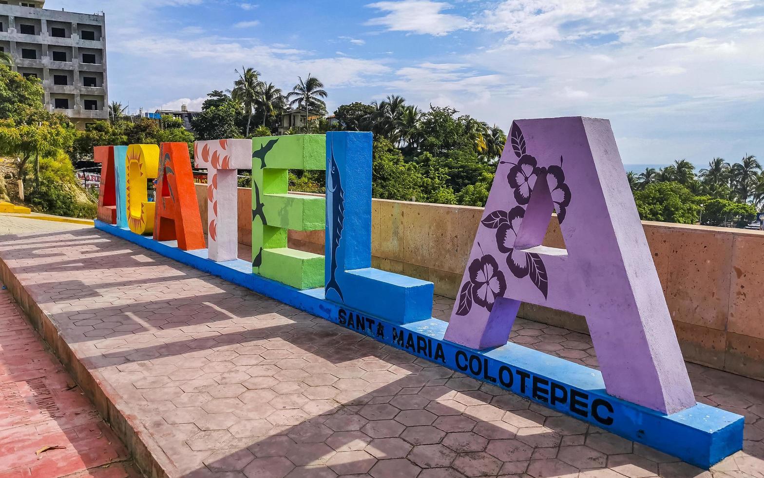 puerto escondido oaxaca mexico 2022 färgrik zicatela puerto escondido text tecken symbol på strand Mexiko. foto