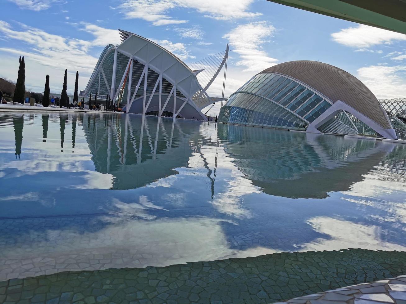 reflexion i de vatten, Valencia, Spanien foto