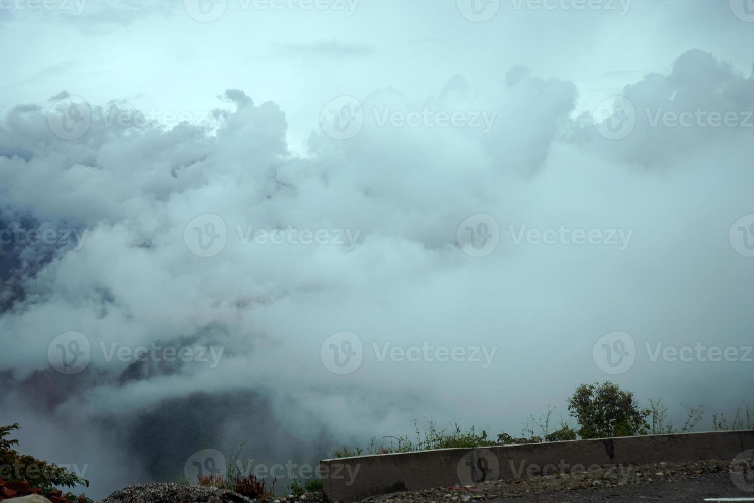 molnig väder i berg av norr bengal 12 foto