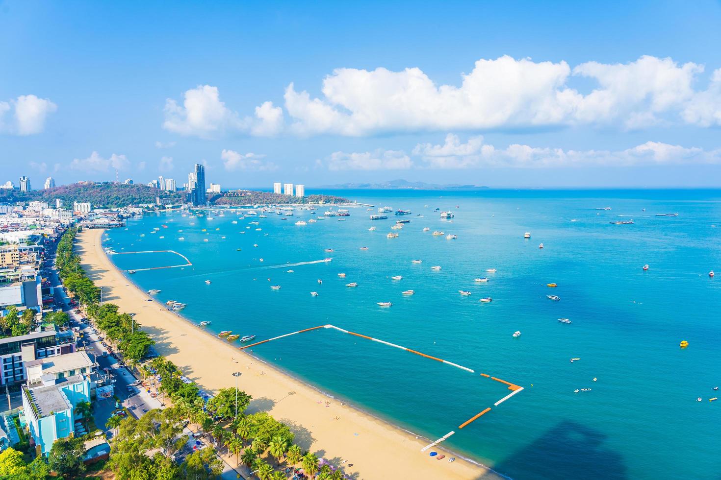 vacker tropisk strand i Pattaya City Thailand foto