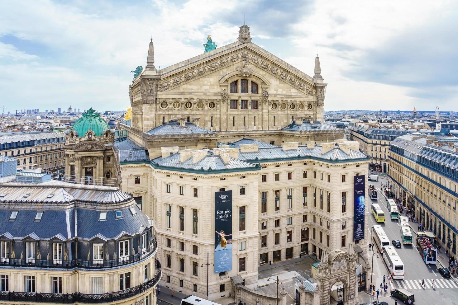 Flygfoto över opera garnier i Paris, Frankrike, 2018 foto