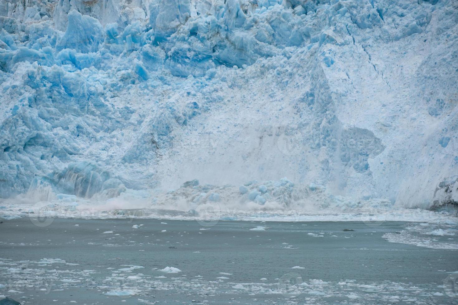 Hubbard-glaciären medan den smälter, Alaska foto