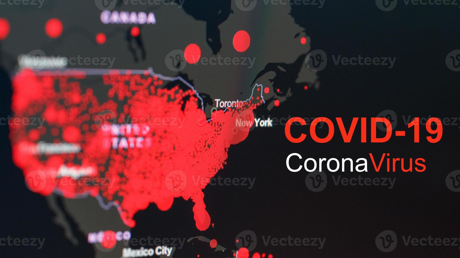 de coronavirus pandemi med de ord covid-19 på de global Karta av de förenad stater med röd prickar av infektion centrerar. foto