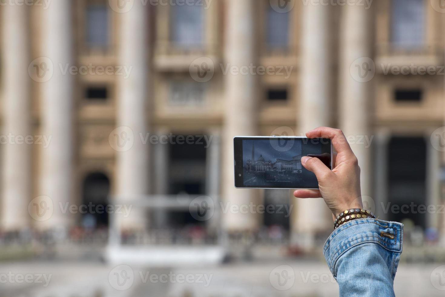 rom vatican plats helgon Peter katedral skjuta förbi cellulär telefon foto