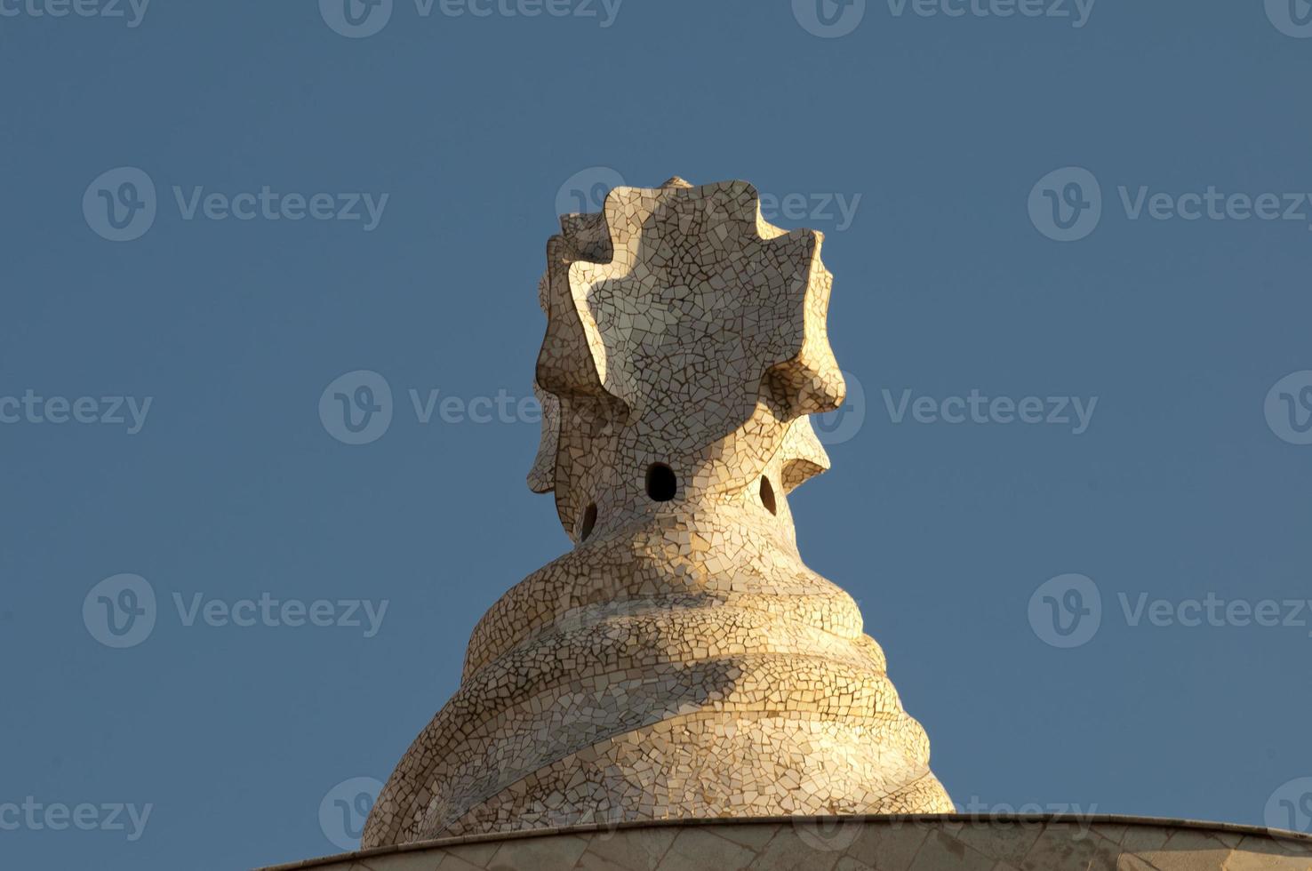 barcelona, Spanien tak av la pedrera eller casa mila förbi gaudi foto