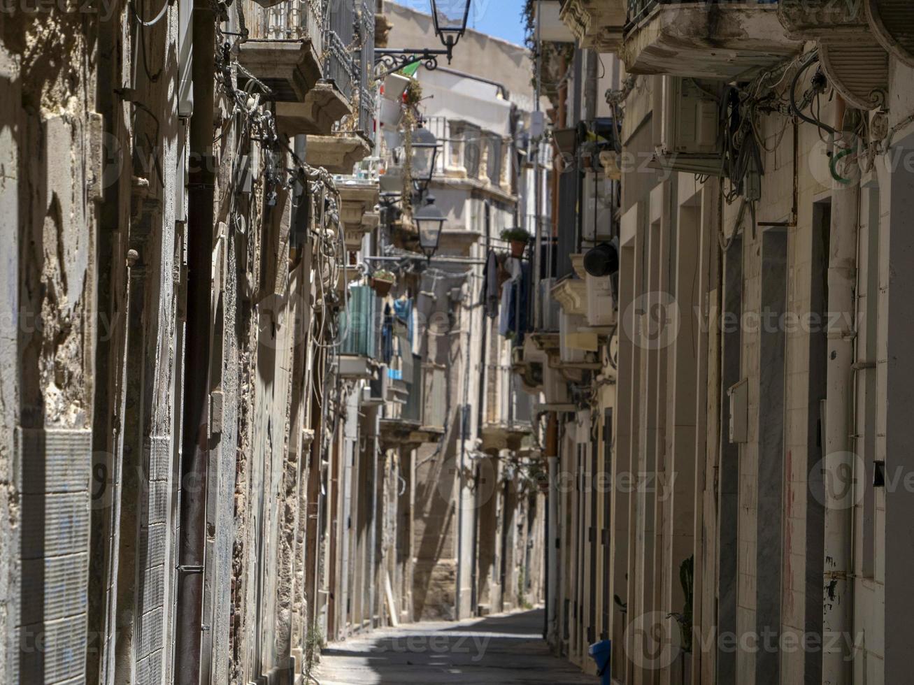 ortigia syrakus gammal stad allats små gator foto