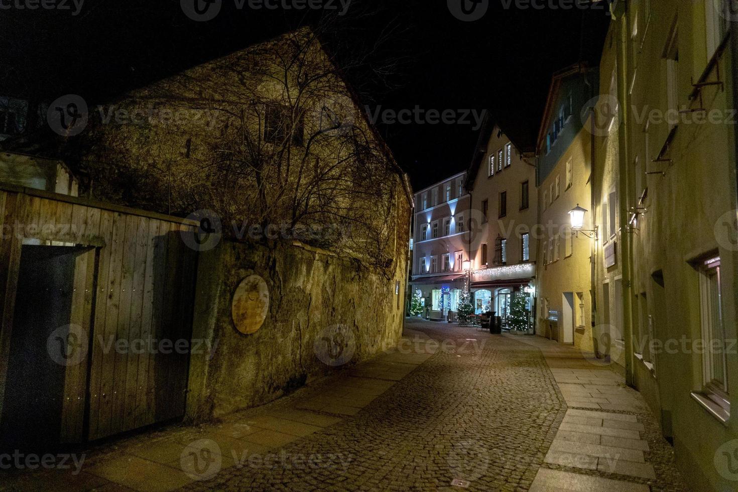 fussen Tyskland bavarian medeltida stad natt se i december foto