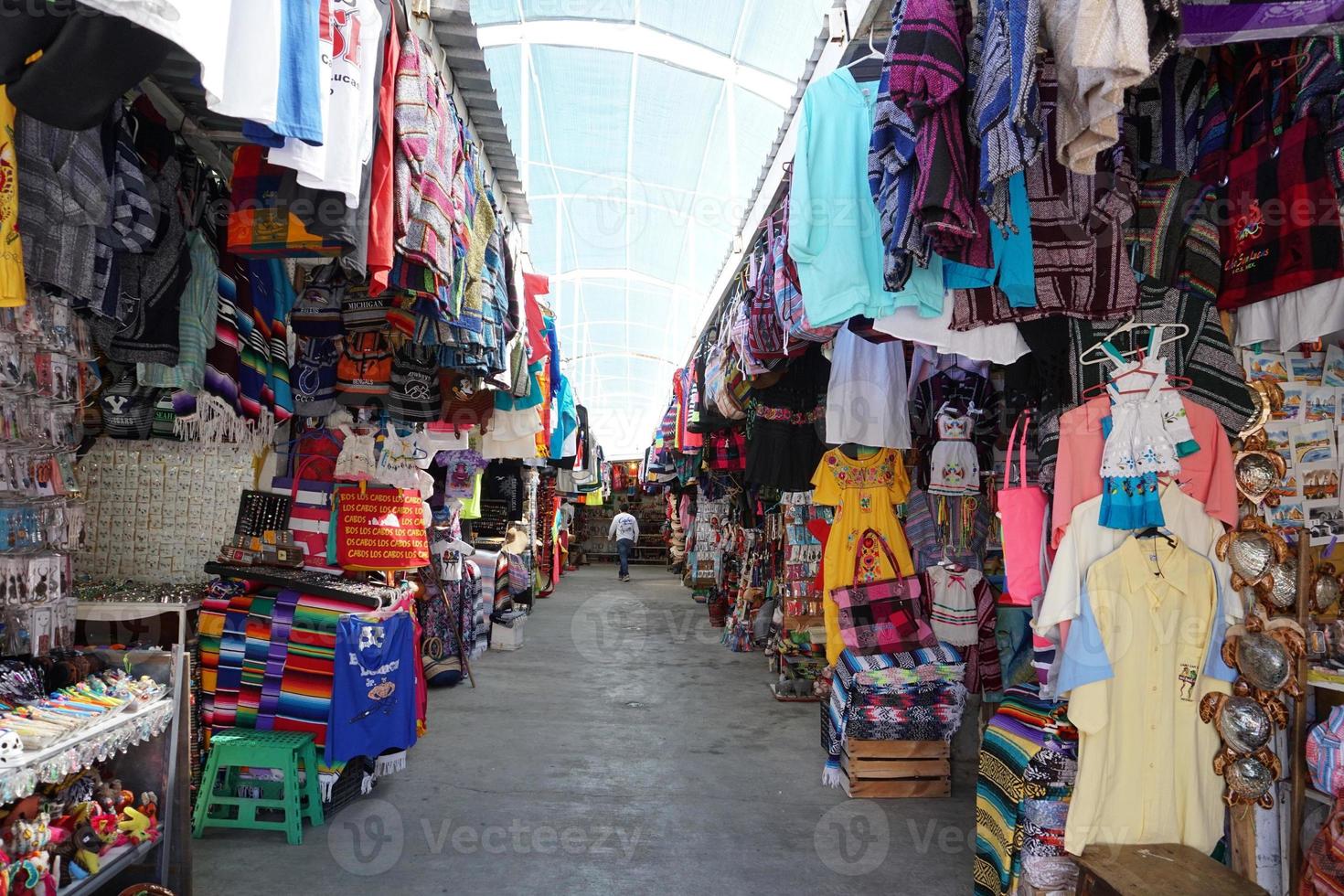 cabo san lucas, mexico - januari 25 2018 - pacific kust stad är fullt med folk av turist foto