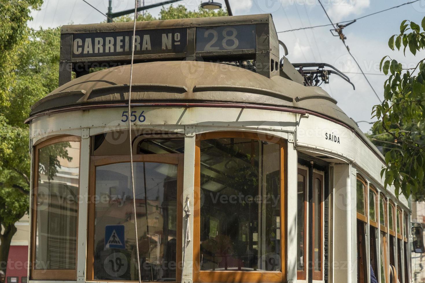 lissabon kabel- bil traditionell vagn foto