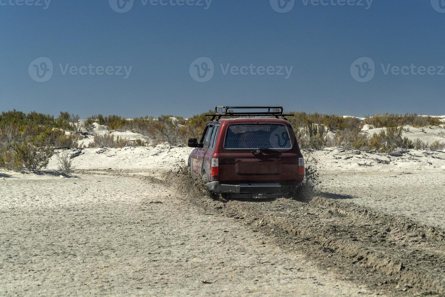 lera instängd fastnat bil jeep foto