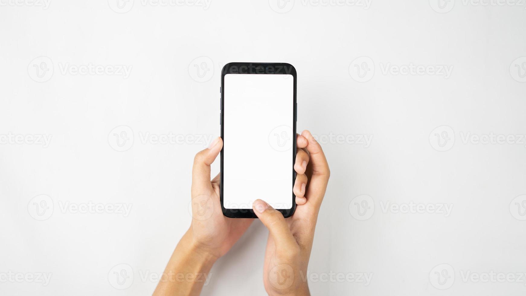 två händer innehav tom smartphone för prototyper foto