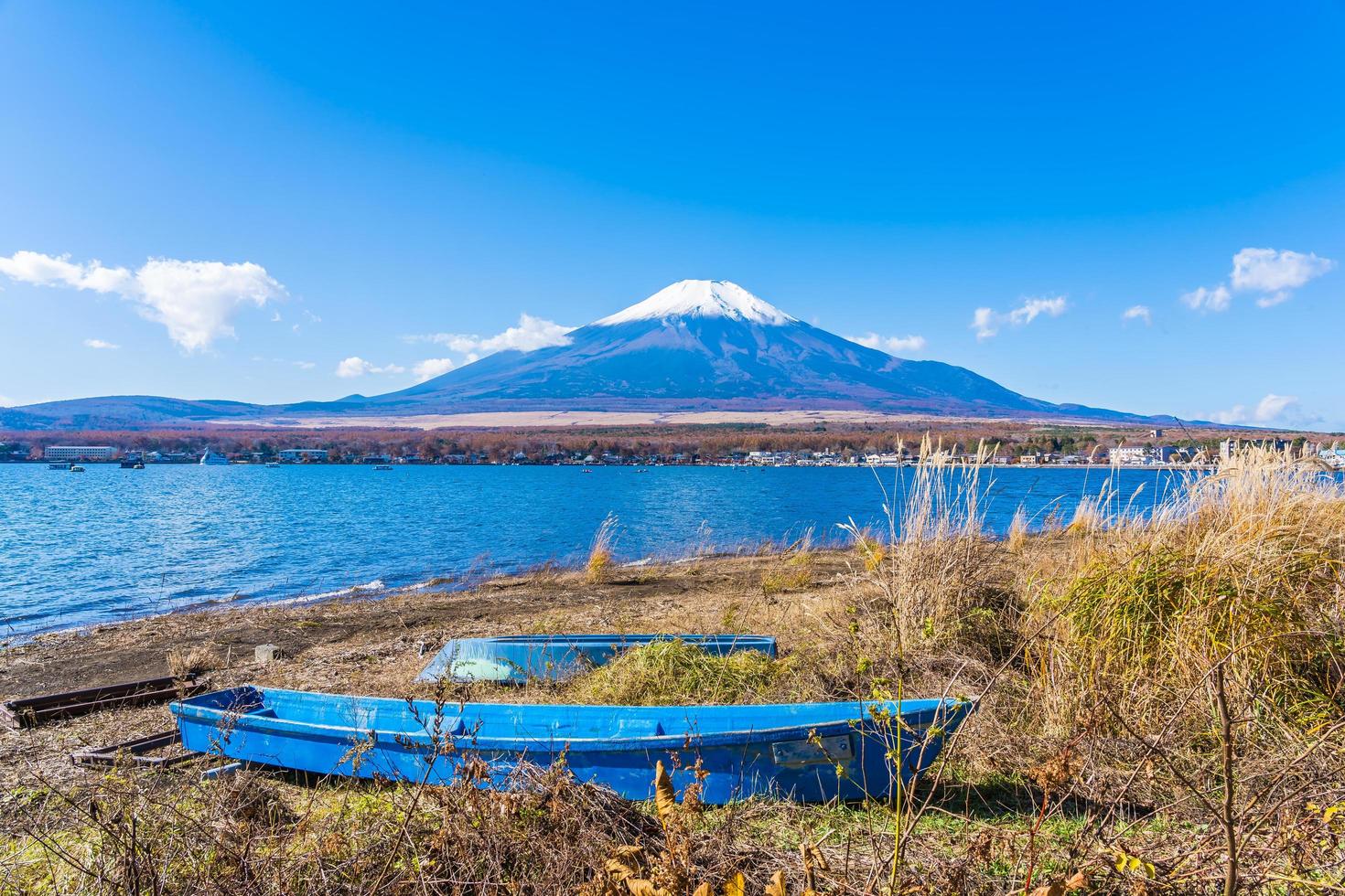 Lake Yamanakako vid Mt. fuji i japan foto