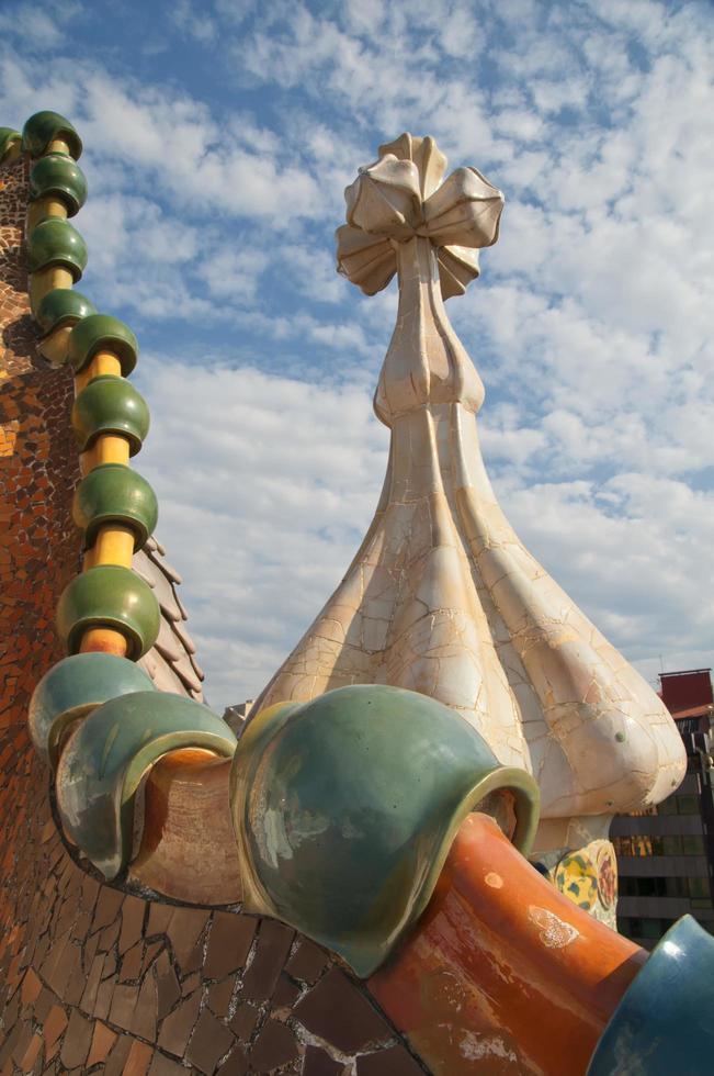 barcelona Spanien 11 september tak av casa batllo på september 11, 2009 i barcelona, Spanien. en byggnad återställd förbi bra katalansk arkitekt Antoni gaudi. foto