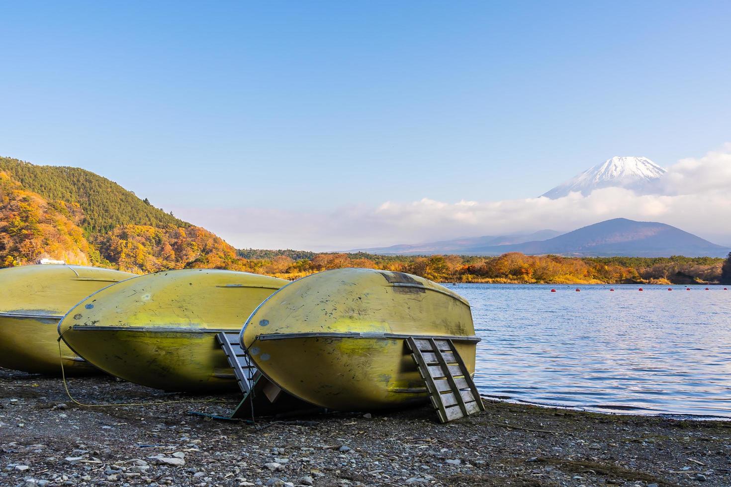 landskap runt mt. fuji i japan på hösten foto