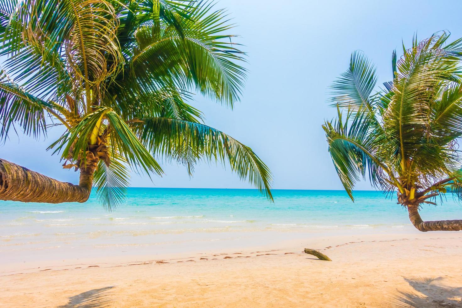 tropisk strand i Thailand foto