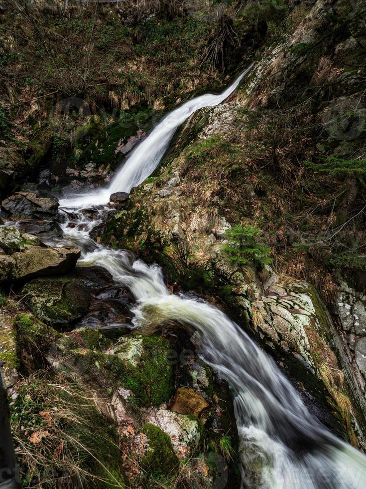 Allt helgon vattenfall i Tyskland, vår tid, solig väder foto