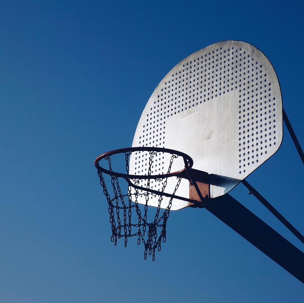 street basket hoop, bilbao city, spanien foto