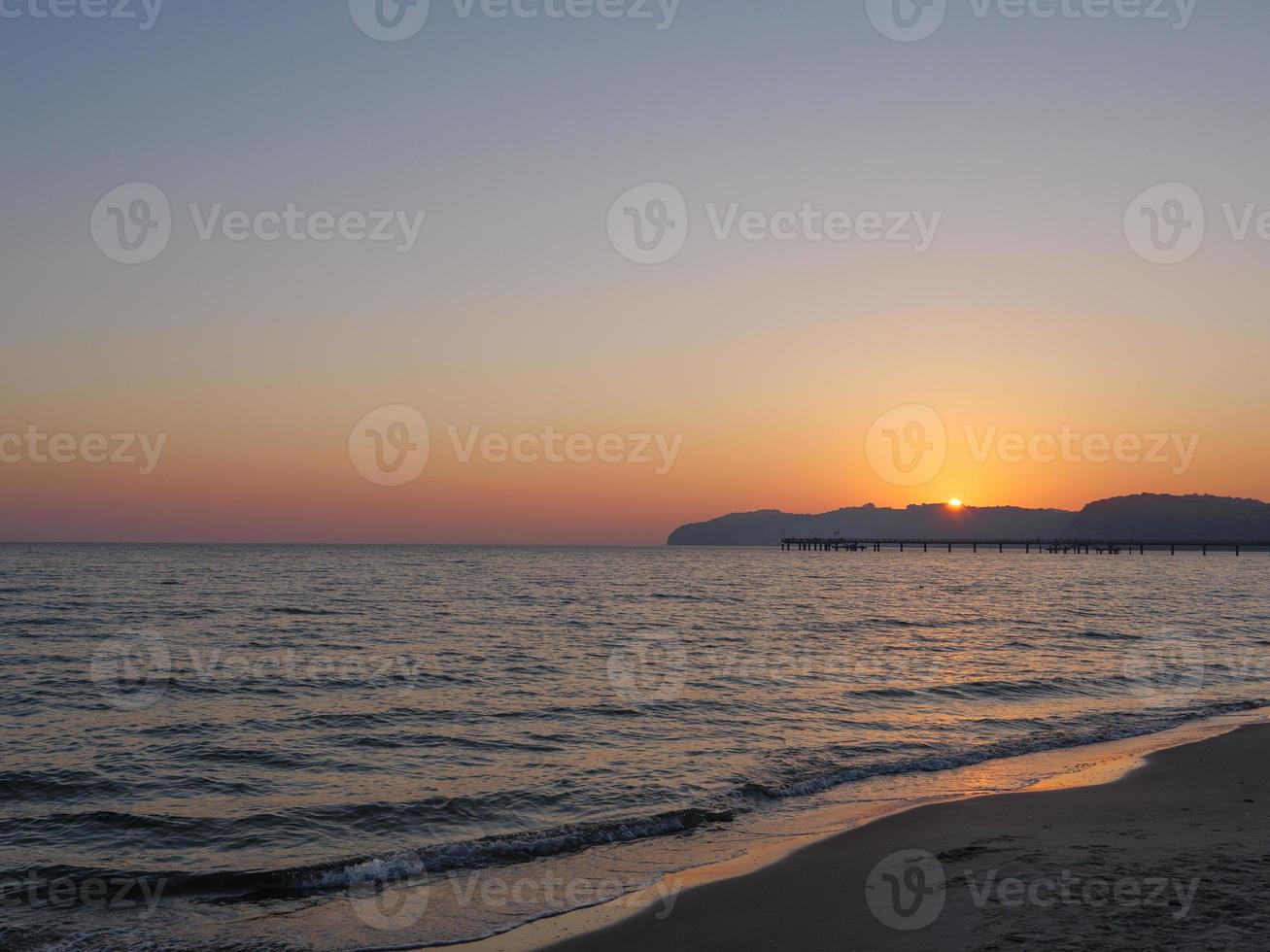 binz strand på rugen ö i Tyskland foto