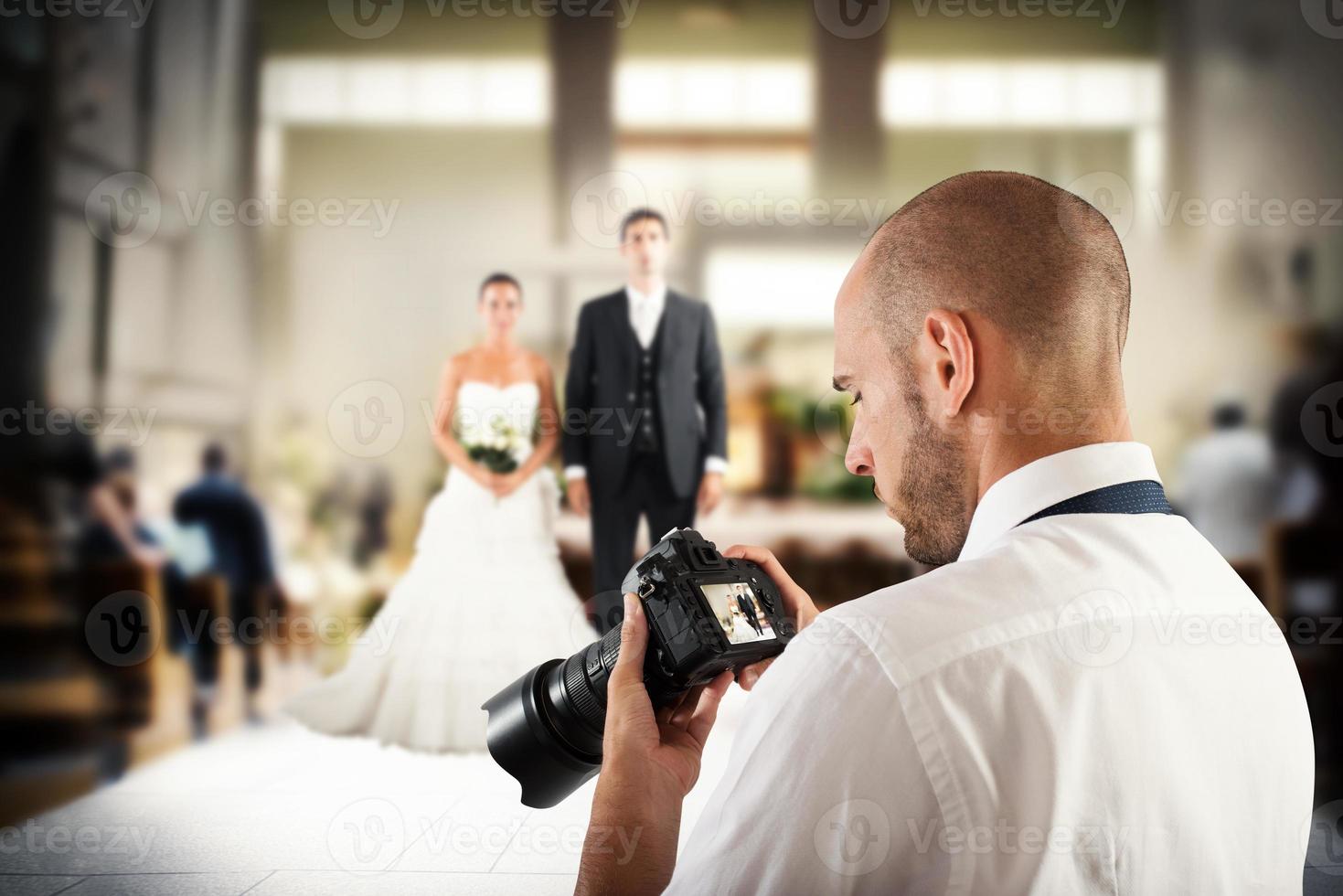 professionell fotograf i en bröllop foto