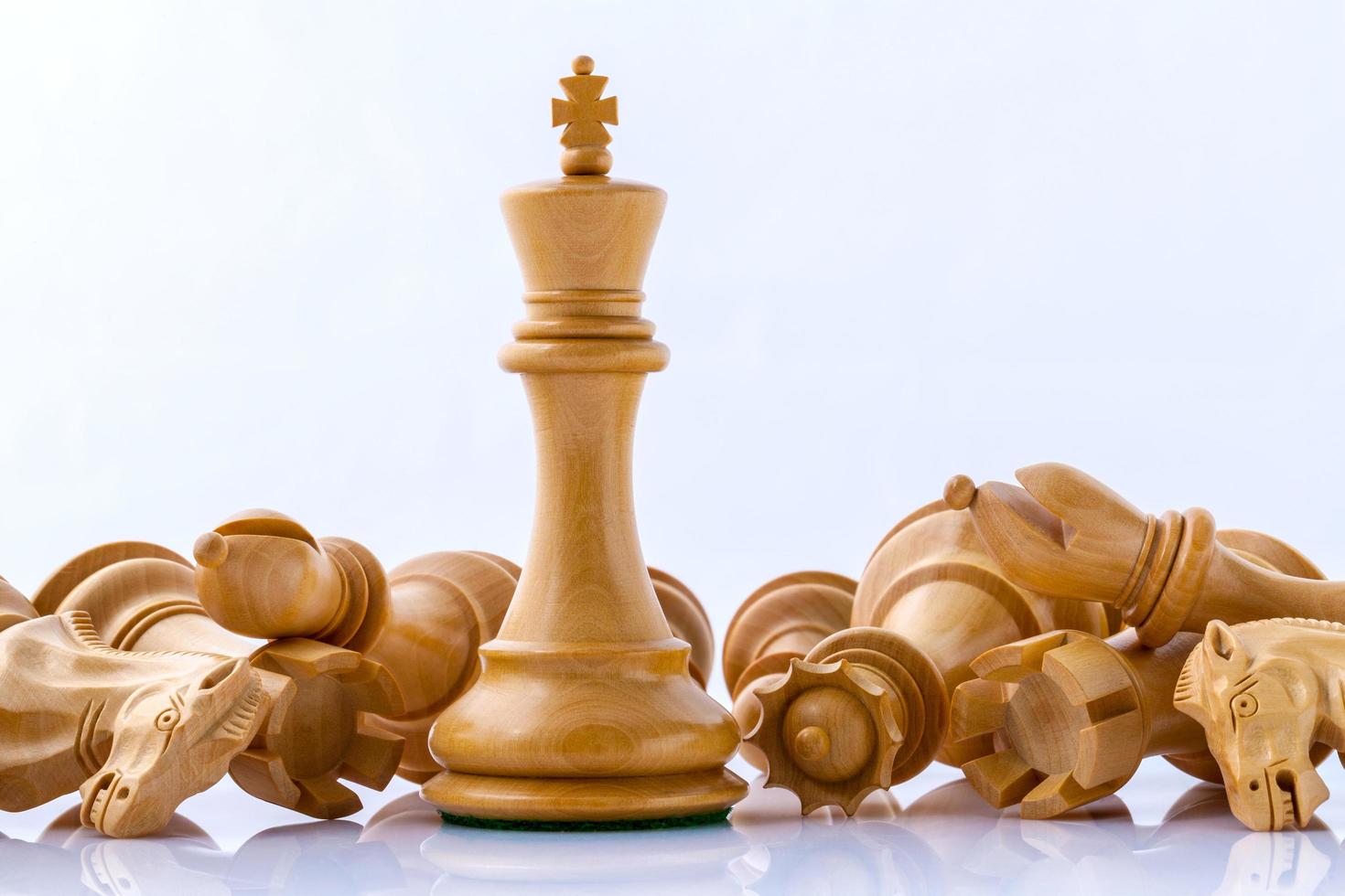 schack koncept på vitt foto