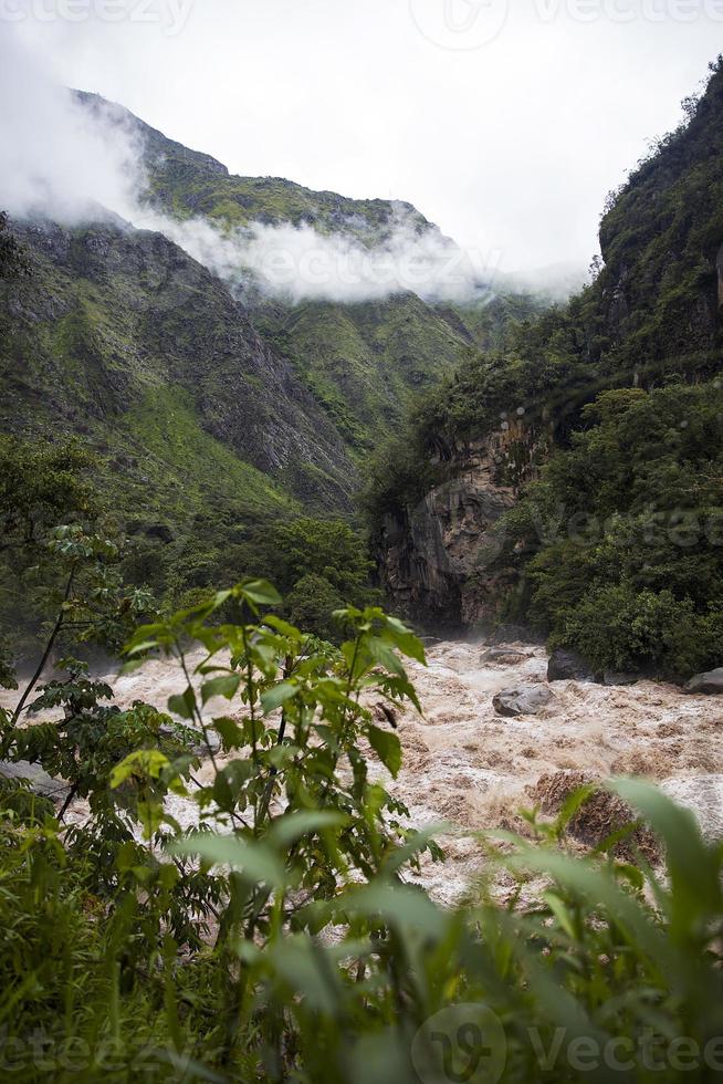 urubamba flod i peru foto