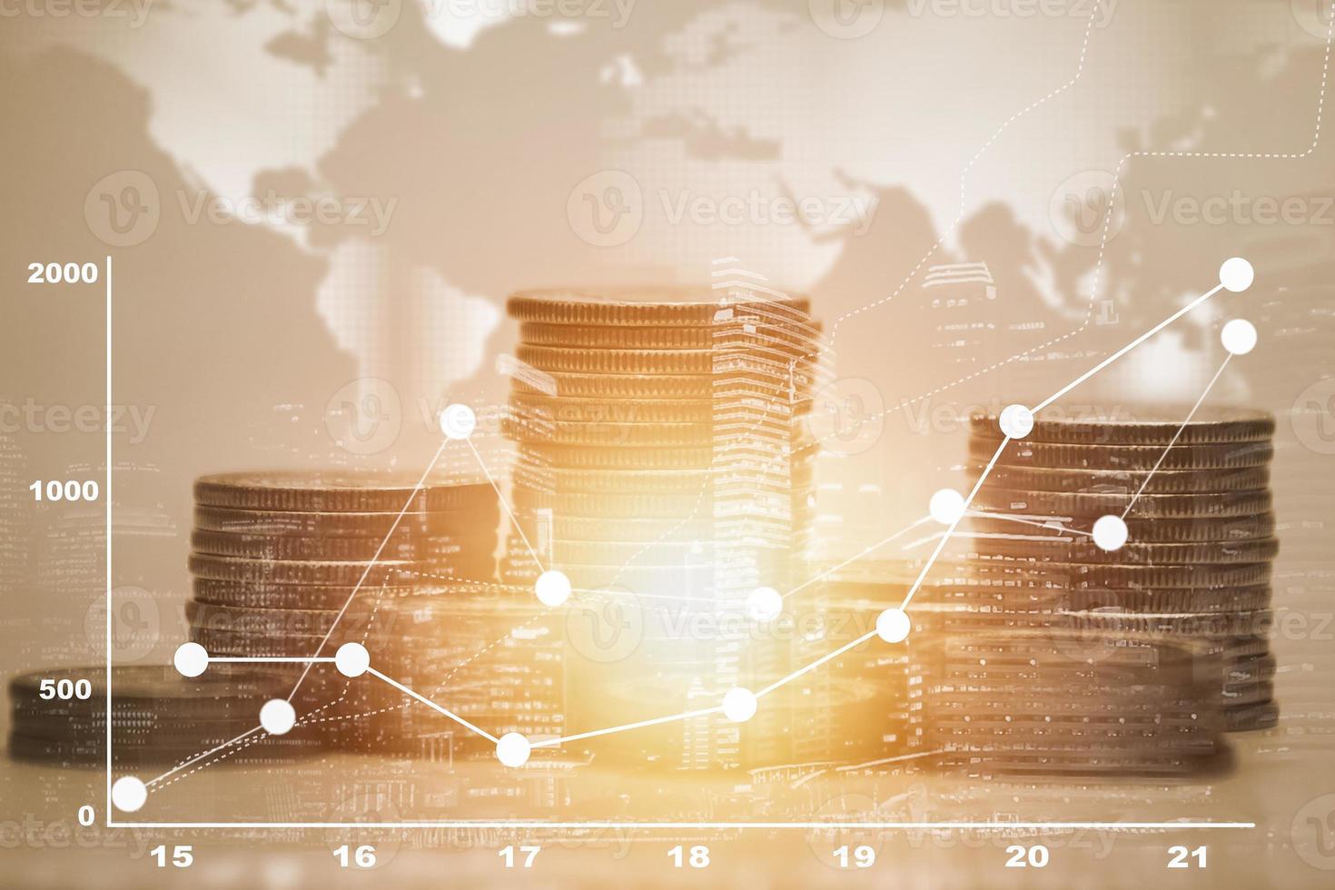 sparbank för affärsfinansieringskoncept, mynt- och radtillväxt, aktiemarknads- eller valutahandelsgraf och ljusstakediagram lämplig för finansiella investeringspengar, valutaväxlingsbakgrund foto