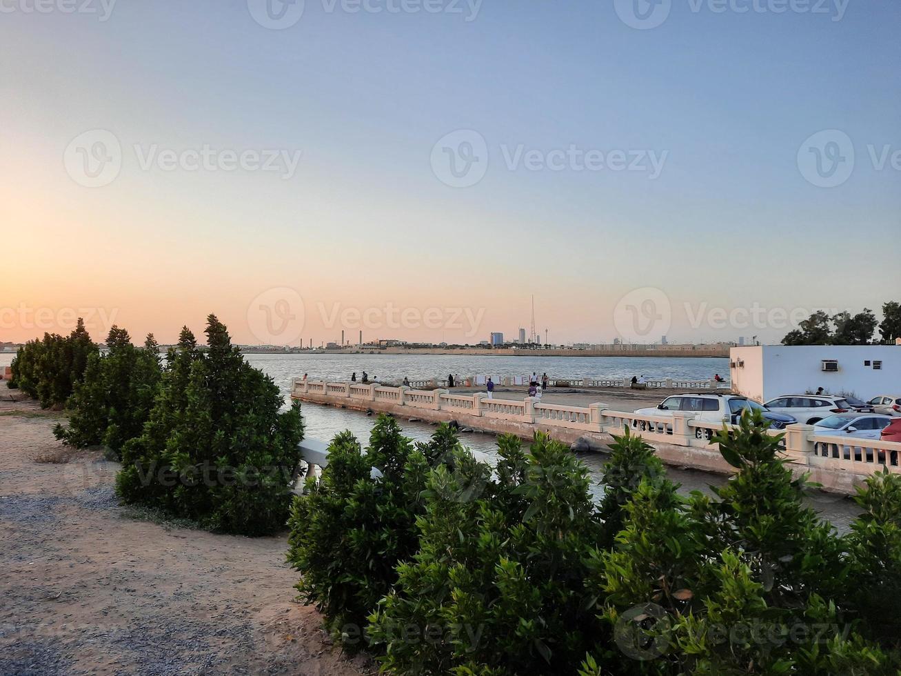 skön kväll och färgrik solnedgång på jeddah, corniche, saudi Arabien, foto