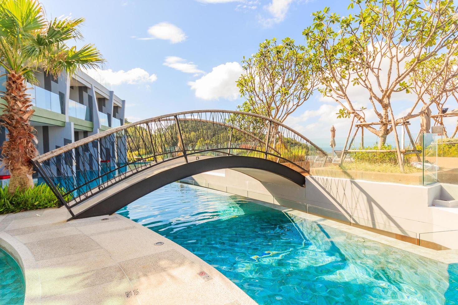 pool på crest resort och poolvillor och resorts, phuket, thailand, 2017 foto