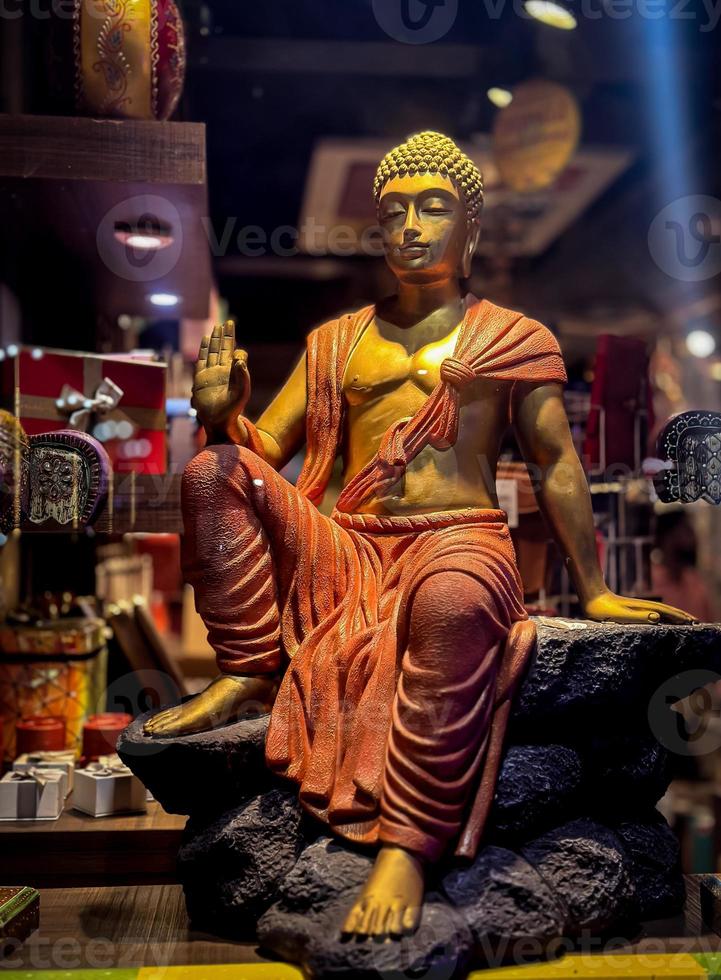 staty av gautam buddha unik bild foto