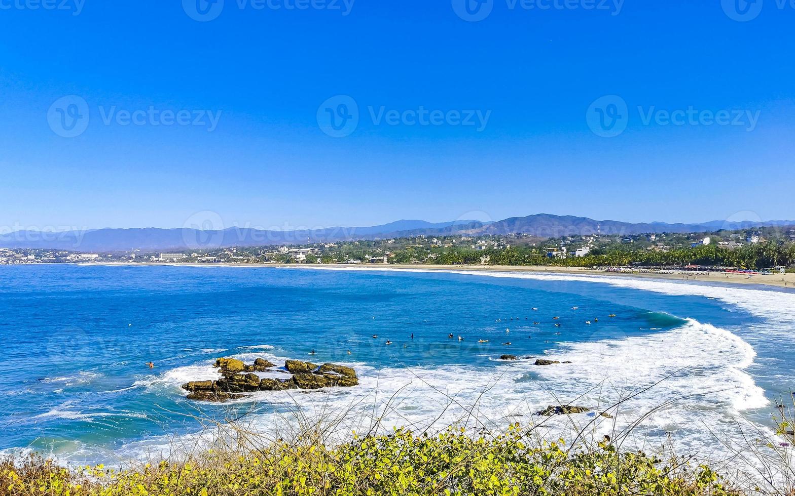 skön stad marinmålning landskap naturlig panorama se puerto escondido Mexiko. foto