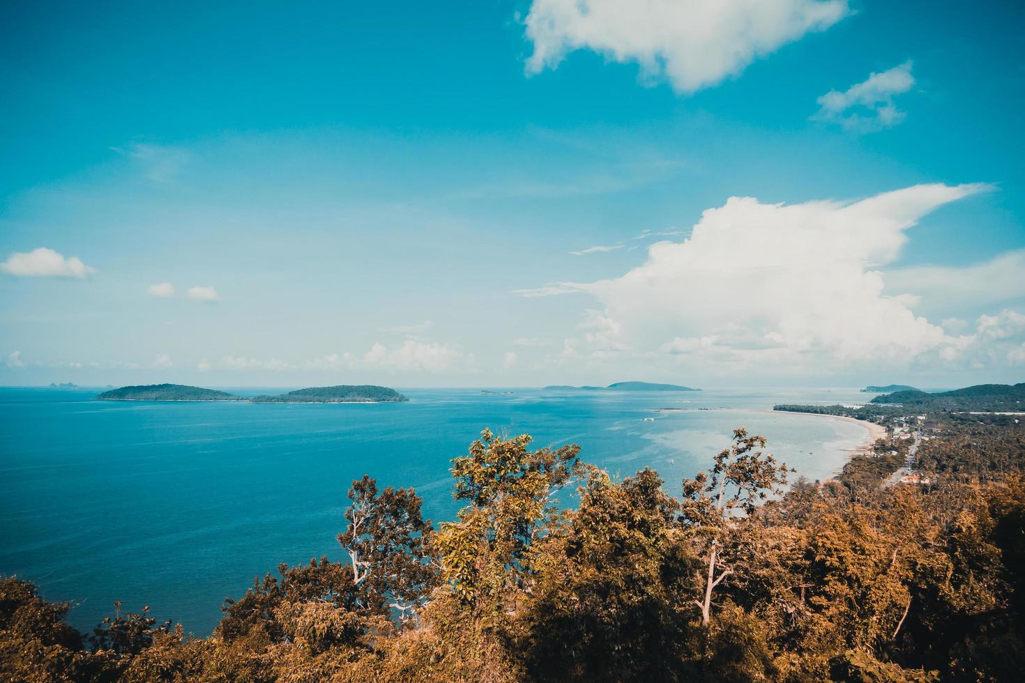 sikt från matsee synvinkel i Chumphon-provinsen, Thailand foto