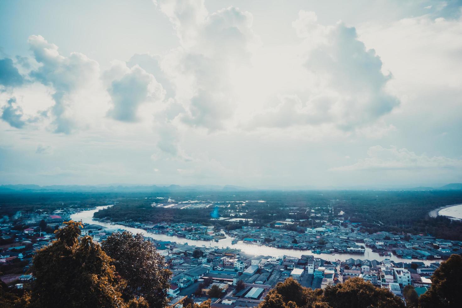 sikt från matsee synvinkel i Chumphon-provinsen, Thailand foto