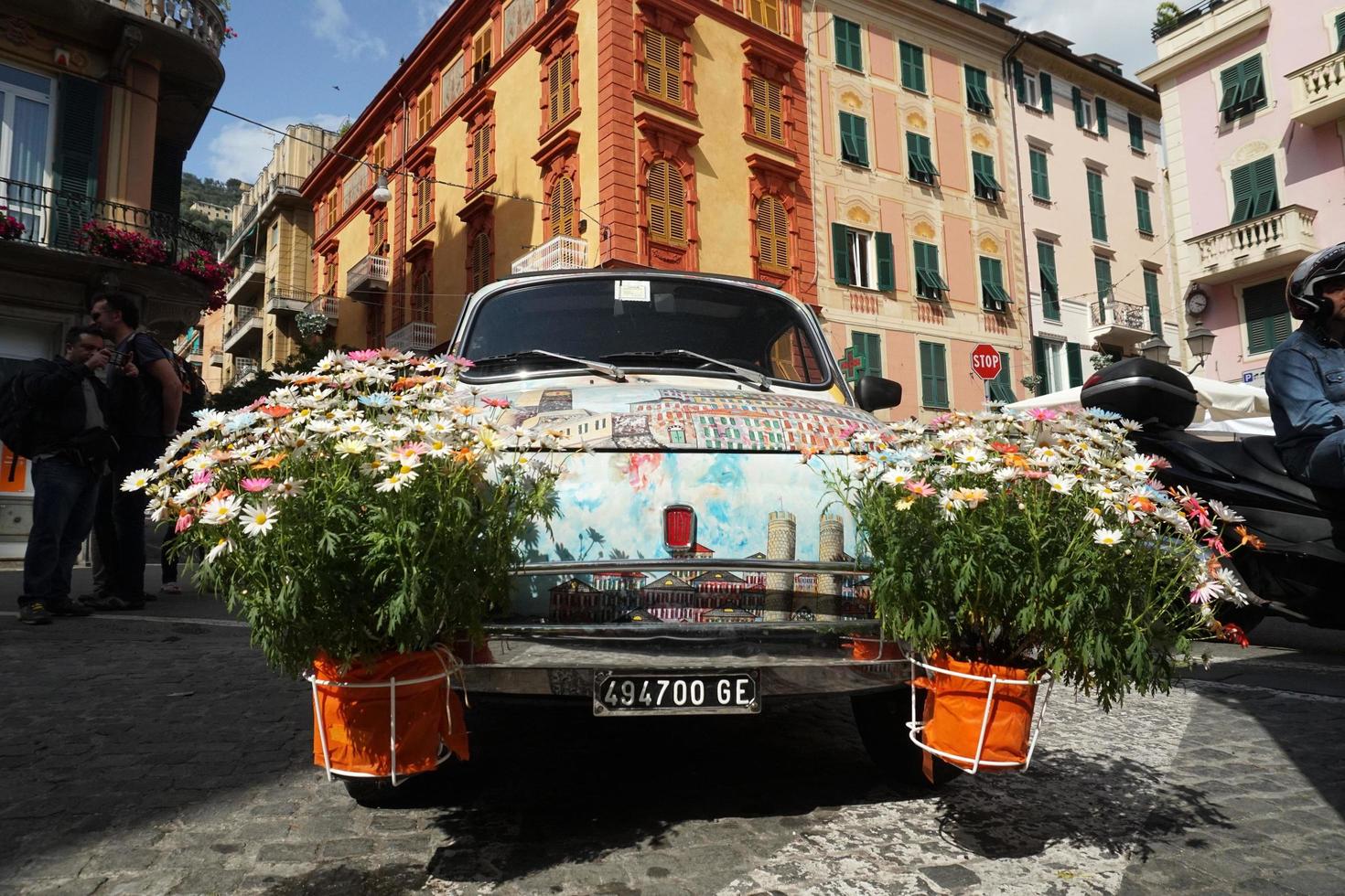 genua, Italien - Maj 5 2018 - euroflora lämna tillbaka till genua i de unik scenario av de nervi parker foto