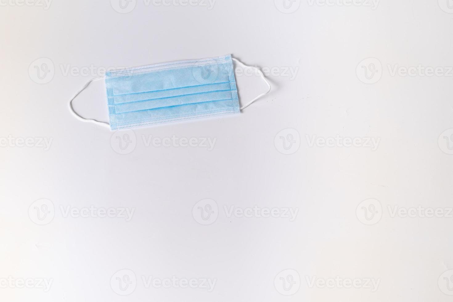kirurgisk mask på vit bakgrund foto
