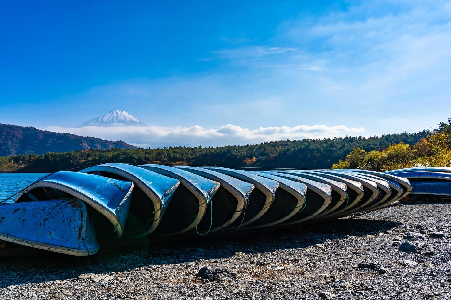 båtar vid mt. fuji, japan foto