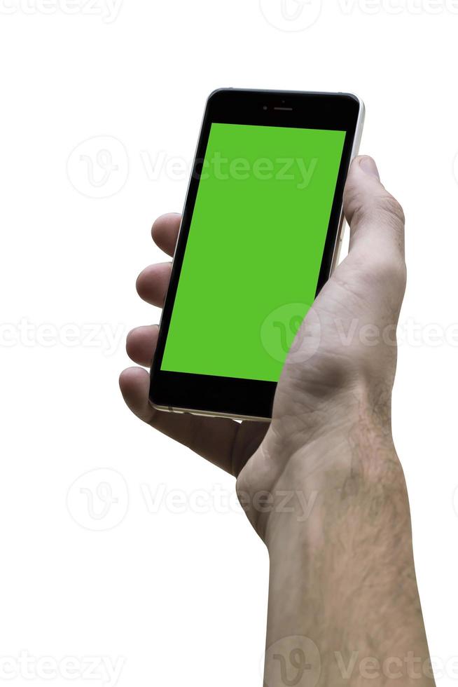 manlig hand innehav svart mobiltelefon med grön skärm på isolerat vit bakgrund. foto
