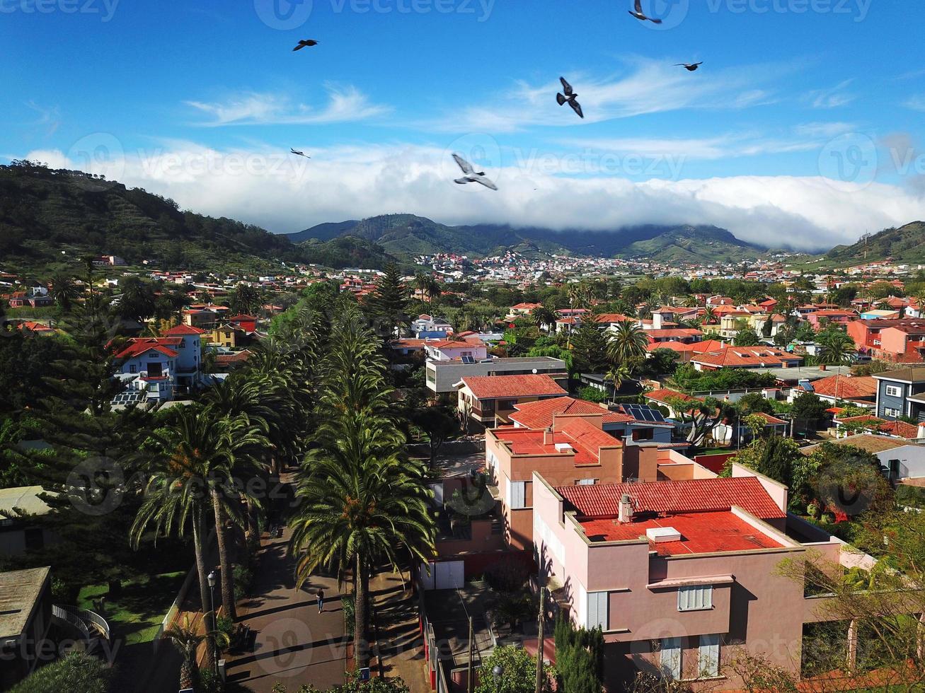 se från de höjd på stadsbilden san kristobal de la laguna, teneriffa, kanariefågel öar, Spanien foto