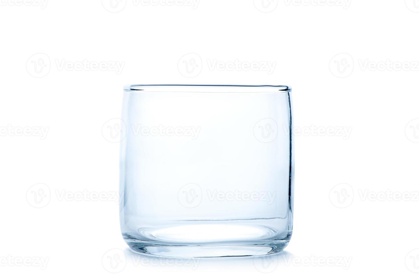 tömma sten glas eller gammal fashioned glas isolerat foto