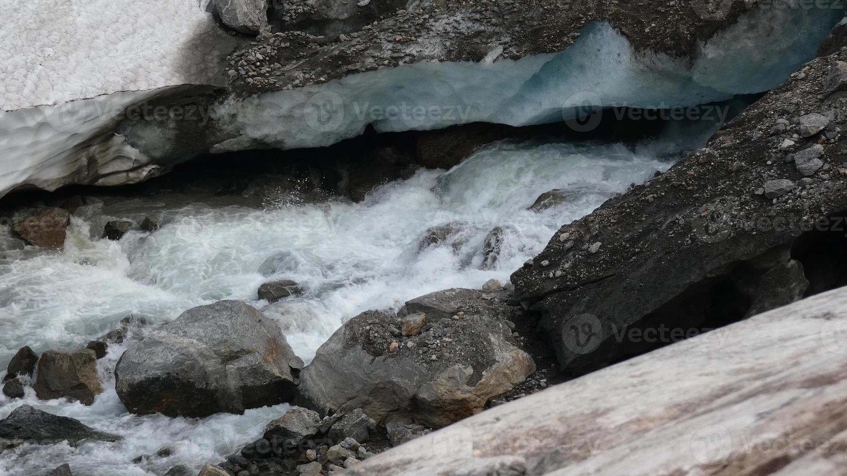 vatten från de stor glaciär i Norge foto