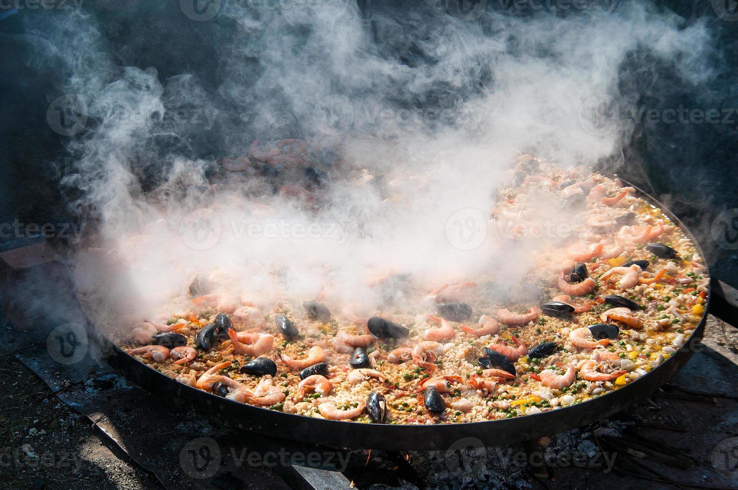 paella traditionell mat foto