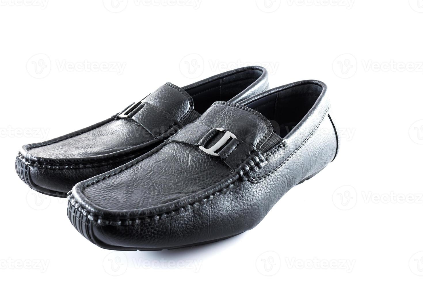par av svart manlig klassisk skor på vit bakgrund foto